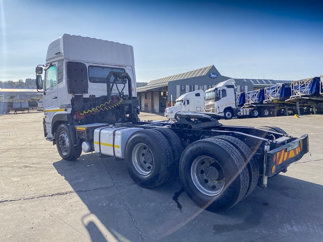 2015 UD Quon GW26 490 High Roof – 6×4 Truck Tractor