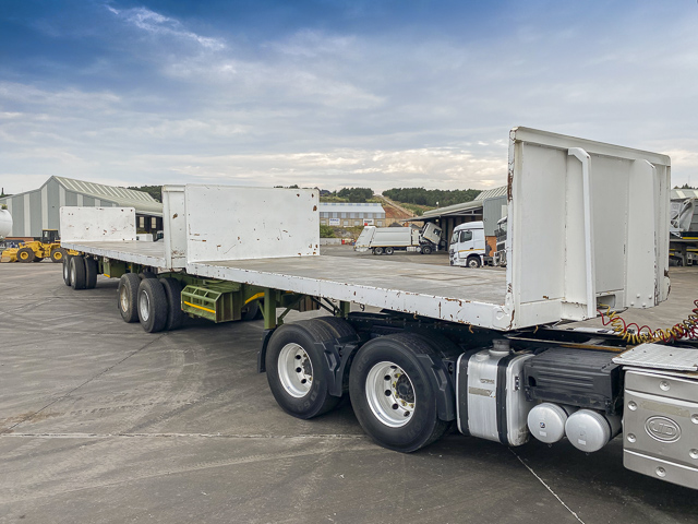 2013 Paramount Flatdeck Link Trailer