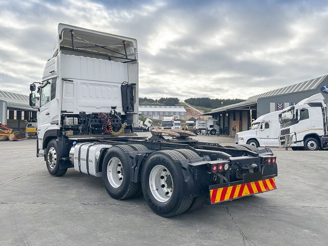 2021 UD Quon GW26 460 High Roof – 6×4 Truck Tractor