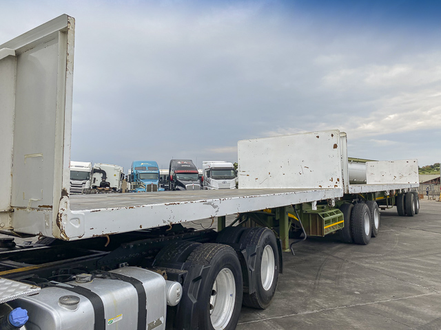 2013 Paramount Flatdeck Link Trailer