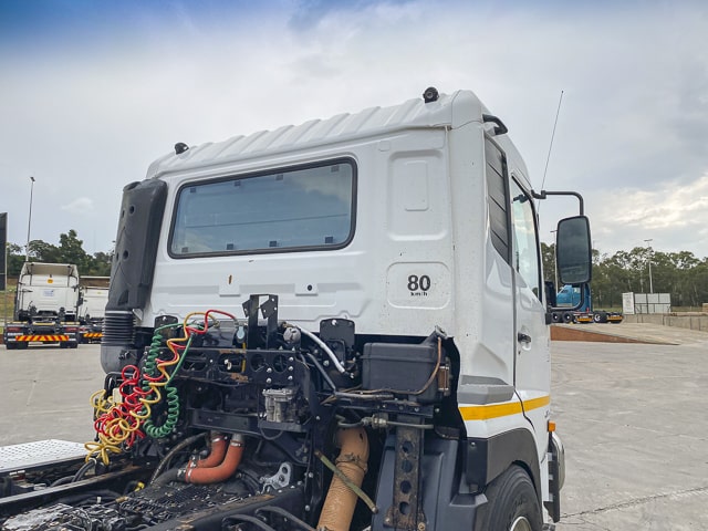 2018 UD Quon GW26 450 – 6×4 Truck Tractor