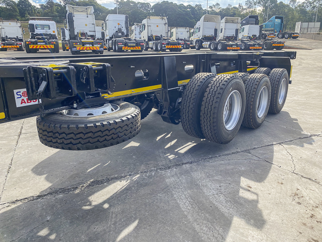 2026 Ramkat Skeletal – Tri Axle Trailer
