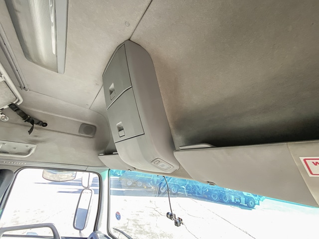 2015 UD Quon GW26 490 High Roof – 6×4 Truck Tractor