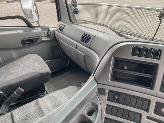 2018 UD Quon GW26 450 – 6×4 Truck Tractor