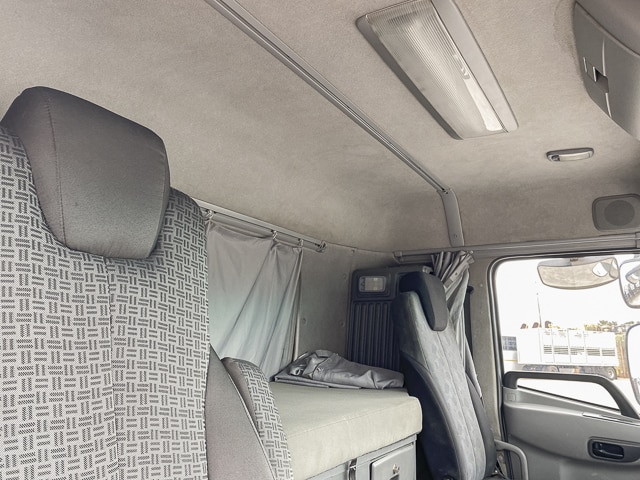 2018 UD Quon GW26 450 – 6×4 Truck Tractor