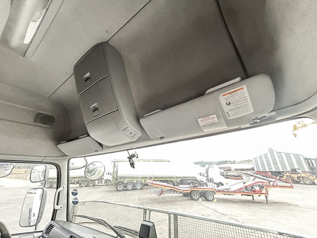 2021 UD Quon GW26 460 High Roof – 6×4 Truck Tractor