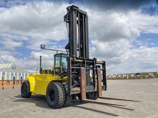 2006 Hyster H32.00F Heavy‑Duty Forklift – Container Handler