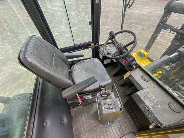 2006 Hyster H32.00F Heavy‑Duty Forklift – Container Handler