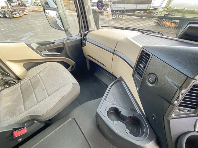 2025 Mercedes-Benz Actros 2652 – 6×4 Truck Tractor