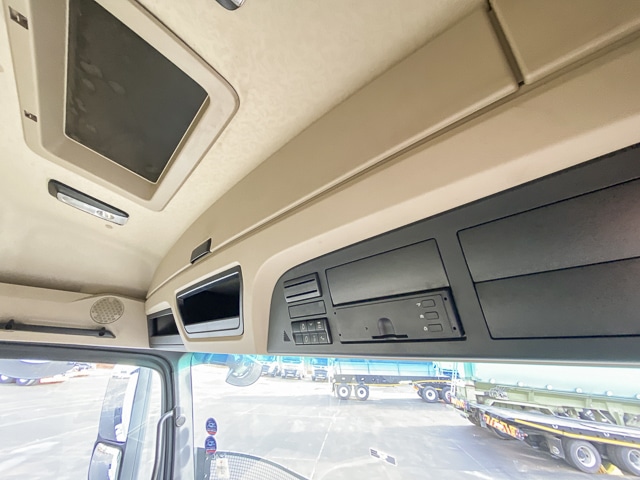 2025 Mercedes-Benz Actros 2652 – 6×4 Truck Tractor