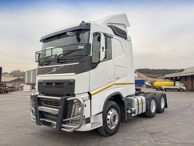 2020 Volvo FH440 – 6×4 Truck Tractor