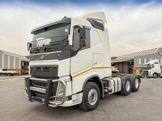 2018 Volvo FH440 – 6×4 Truck Tractor