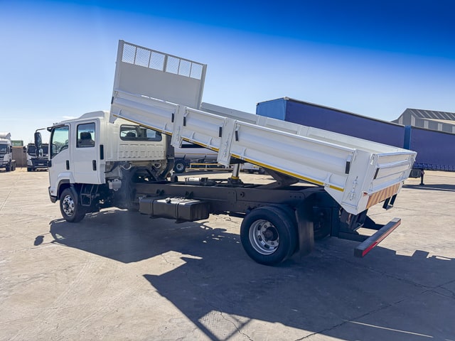2015 Isuzu FSR 750 Crew Cab – Dropside Tipper Truck
