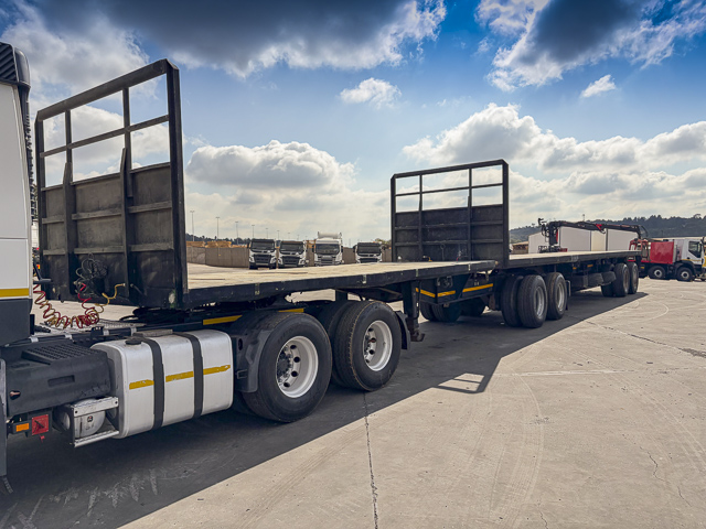2002 Henred Fruehauf Flatdeck – Link Trailer