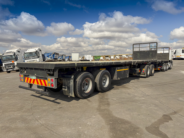 2002 Henred Fruehauf Flatdeck – Link Trailer