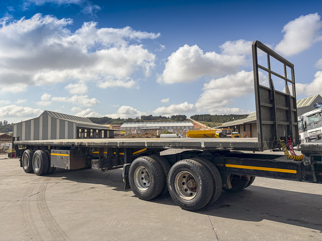2002 Henred Fruehauf Flatdeck – Link Trailer