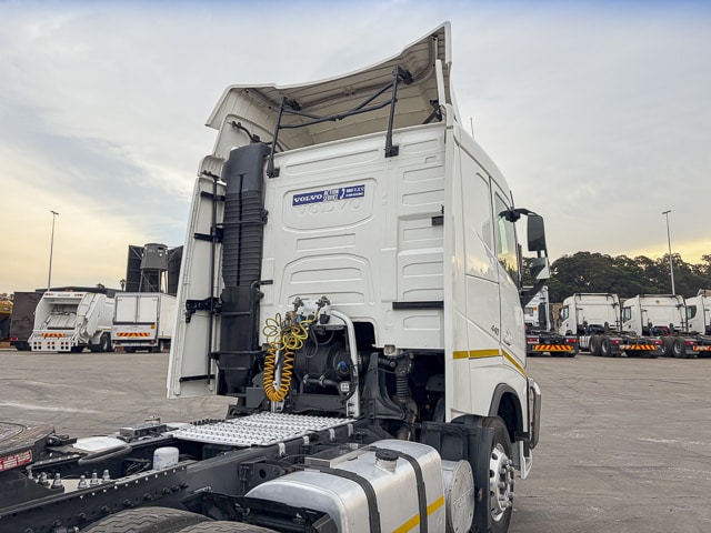 2020 Volvo FH440 – 6×4 Truck Tractor