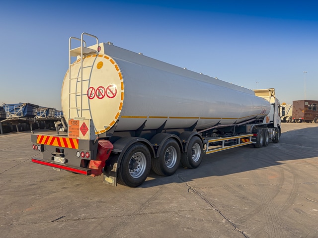 2011 GRW Fuel Tanker 50 000L – Pump & Meter – Tri Axle Trailer