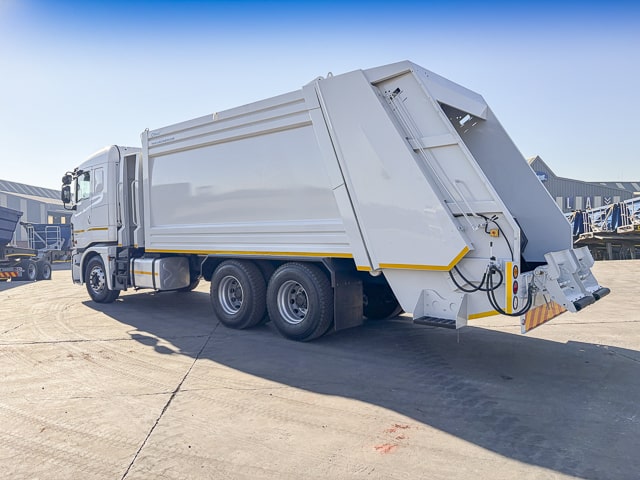 2018 Daewoo 7548 Maximus – Waste Compactor 6×4 Truck