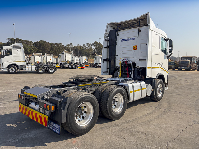 2020 Volvo FH 440 – 6×4 Truck Tractor
