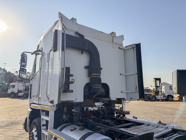 2013 Freightliner Argosy ISX 500 – 6×4 Truck Tractor