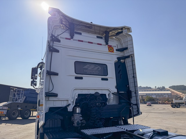 2023 FAW JH6 28.500FT – 6X4 Truck Tractor