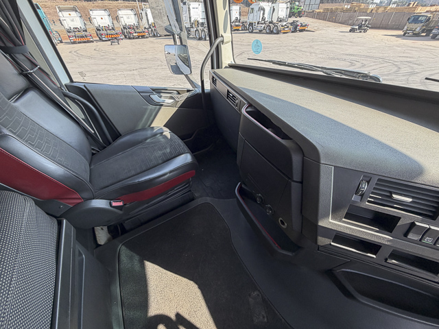 2020 Volvo FH 440 – 6×4 Truck Tractor