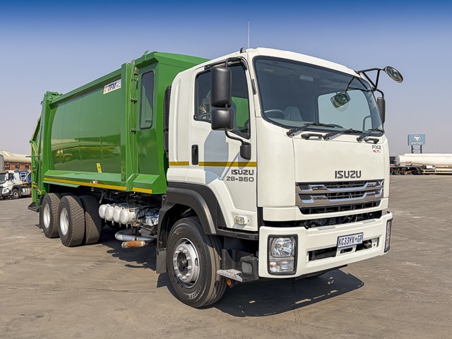 Used 2021 Isuzu 28-350 - Waste Compactor Truck with TFM HC250 Bin For Sale