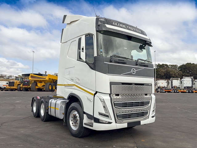 Used 2022 Volvo FH440 Globetrotter - 6x4 Truck Tractor For Sale