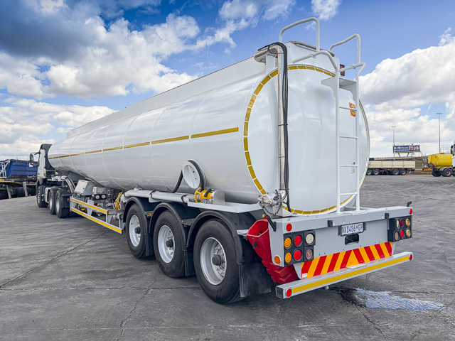 Used 2007 GRW Fuel Tanker 50 000L - Pump & Meter - Tri Axle Trailer For Sale