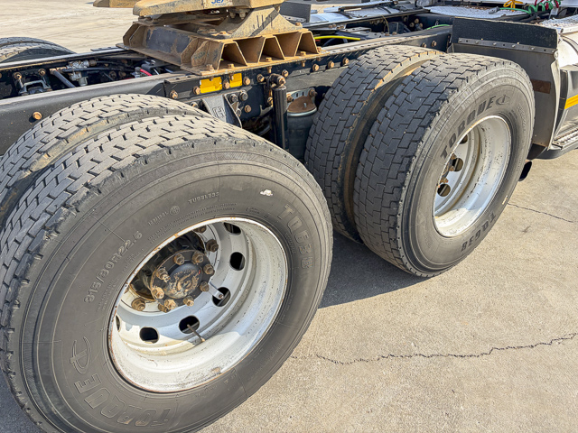 2011 International Eagle 9800I – 6×4 Truck Tractor – Low Mileage!