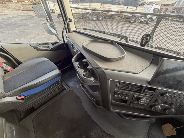 2022 Volvo FH440 – 6×4 Truck Tractor