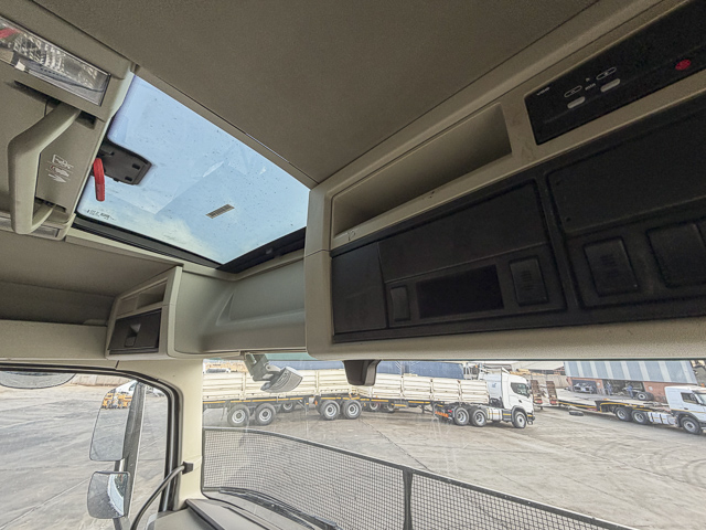 2022 Volvo FH440 – 6×4 Truck Tractor