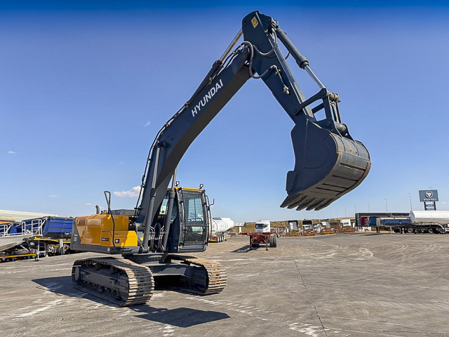 New Hyundai Robex R210 Smart x Plus - Excavator For Sale