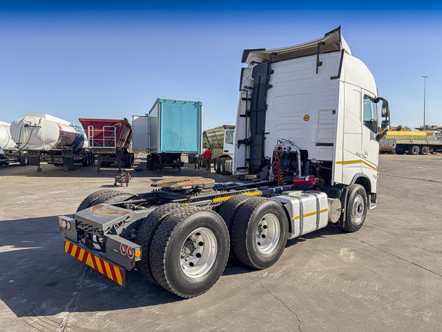 2022 Volvo FH 520 Globetrotter – 6×4 Truck Tractor