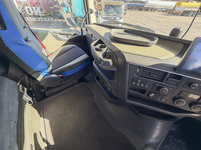 2022 Volvo FH 520 Globetrotter – 6×4 Truck Tractor
